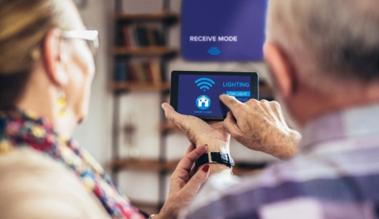 Yaşlılar ve Çocuklar için Akıllı Ev Önerileri